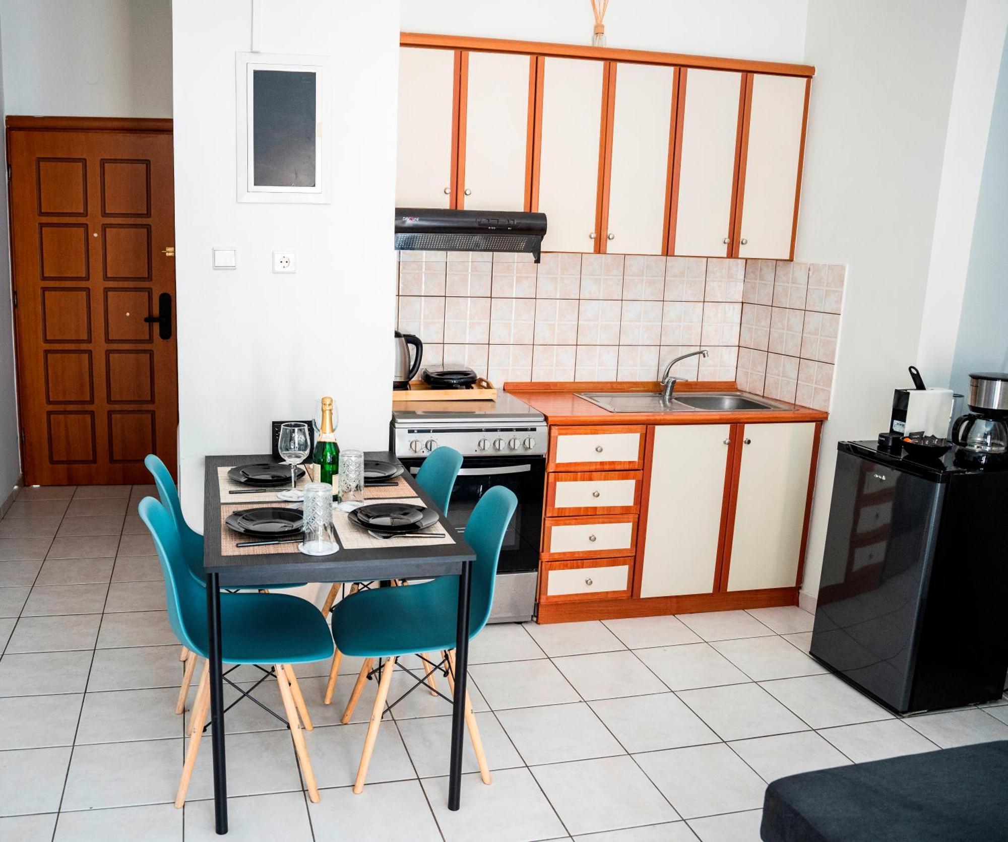 Gk Suites-Constantin View , Auto Check-In 24H 라리사 외부 사진